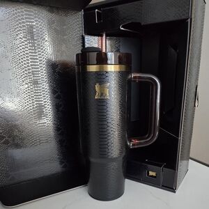 Stanley Quencher Luxe Snakeskin 30 Oz